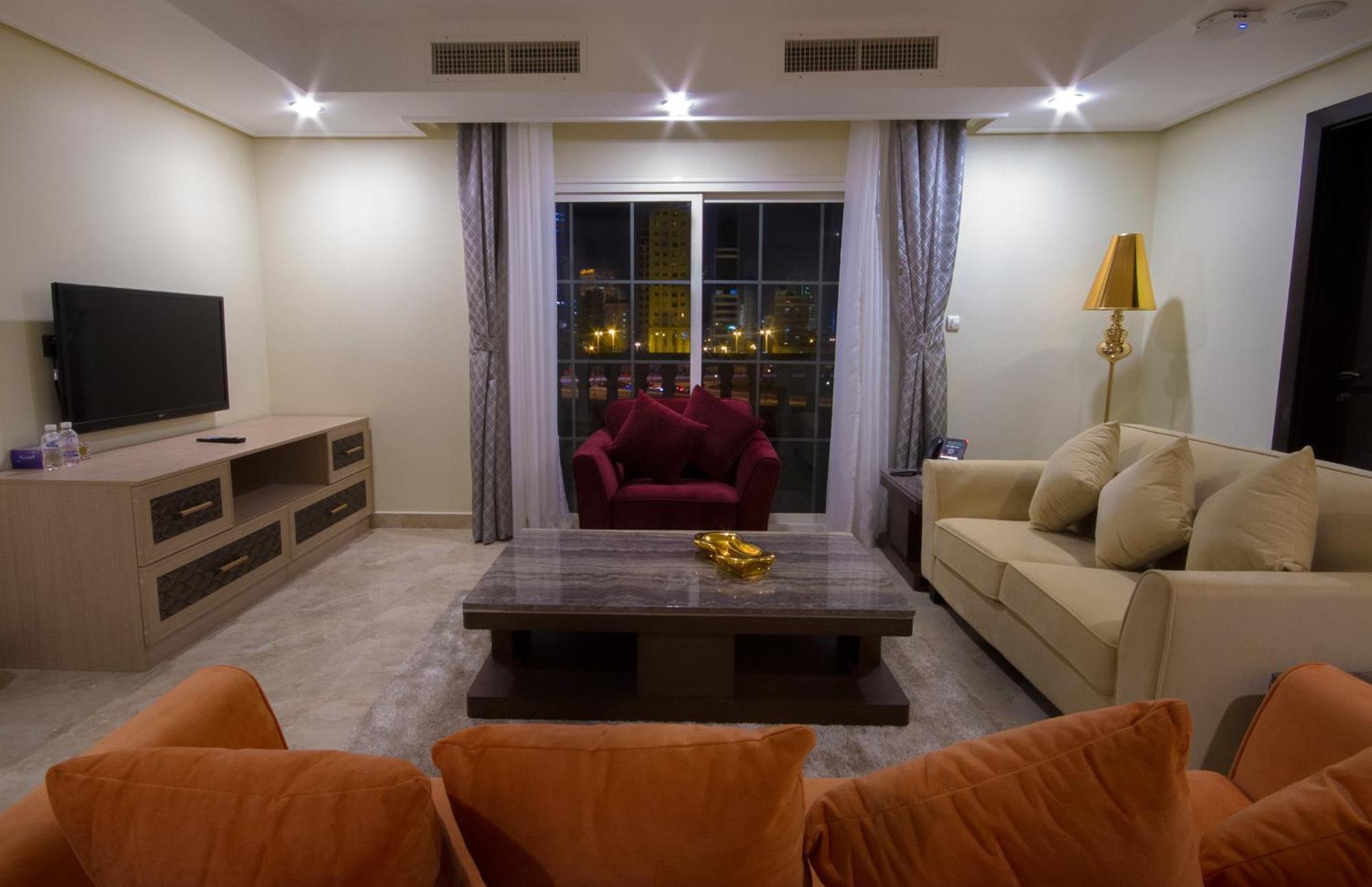 Adams Hotel Kuwait City Phòng bức ảnh