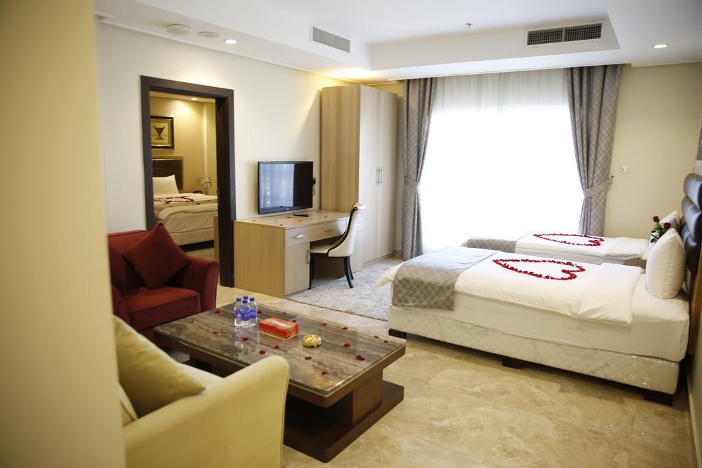 Adams Hotel Kuwait City Ngoại thất bức ảnh