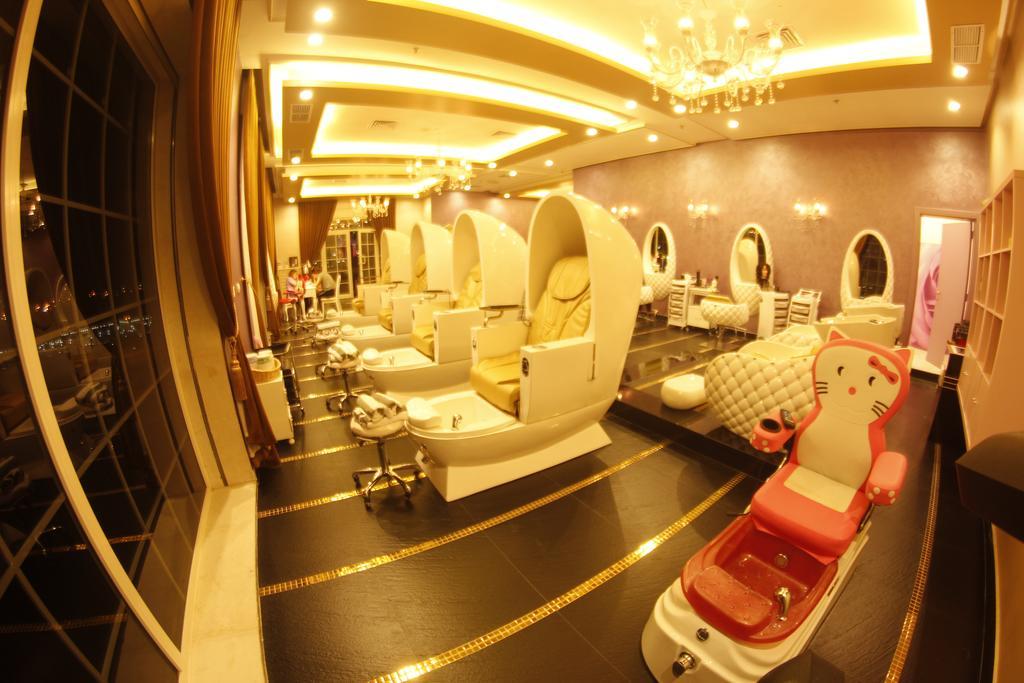 Adams Hotel Kuwait City Ngoại thất bức ảnh