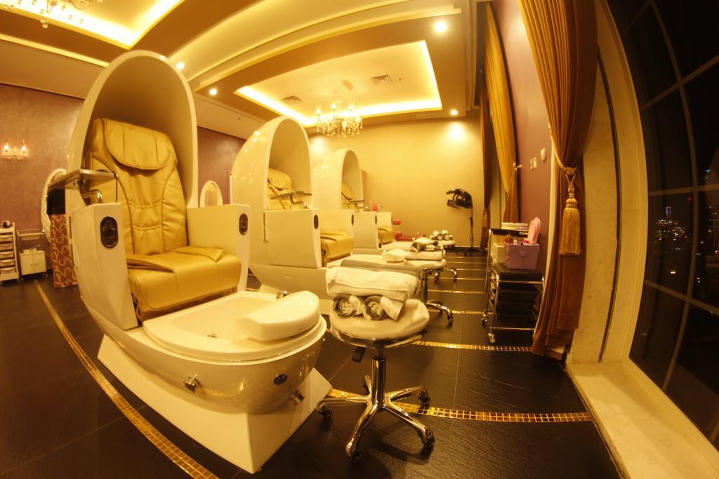 Adams Hotel Kuwait City Ngoại thất bức ảnh