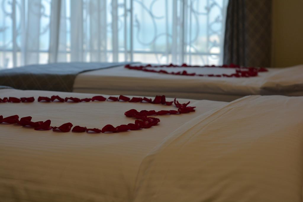 Adams Hotel Kuwait City Ngoại thất bức ảnh