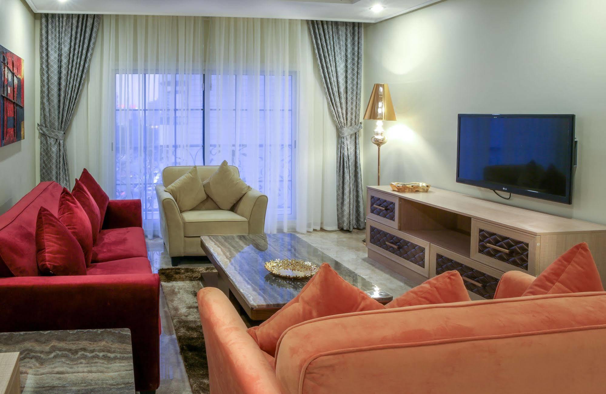 Adams Hotel Kuwait City Ngoại thất bức ảnh
