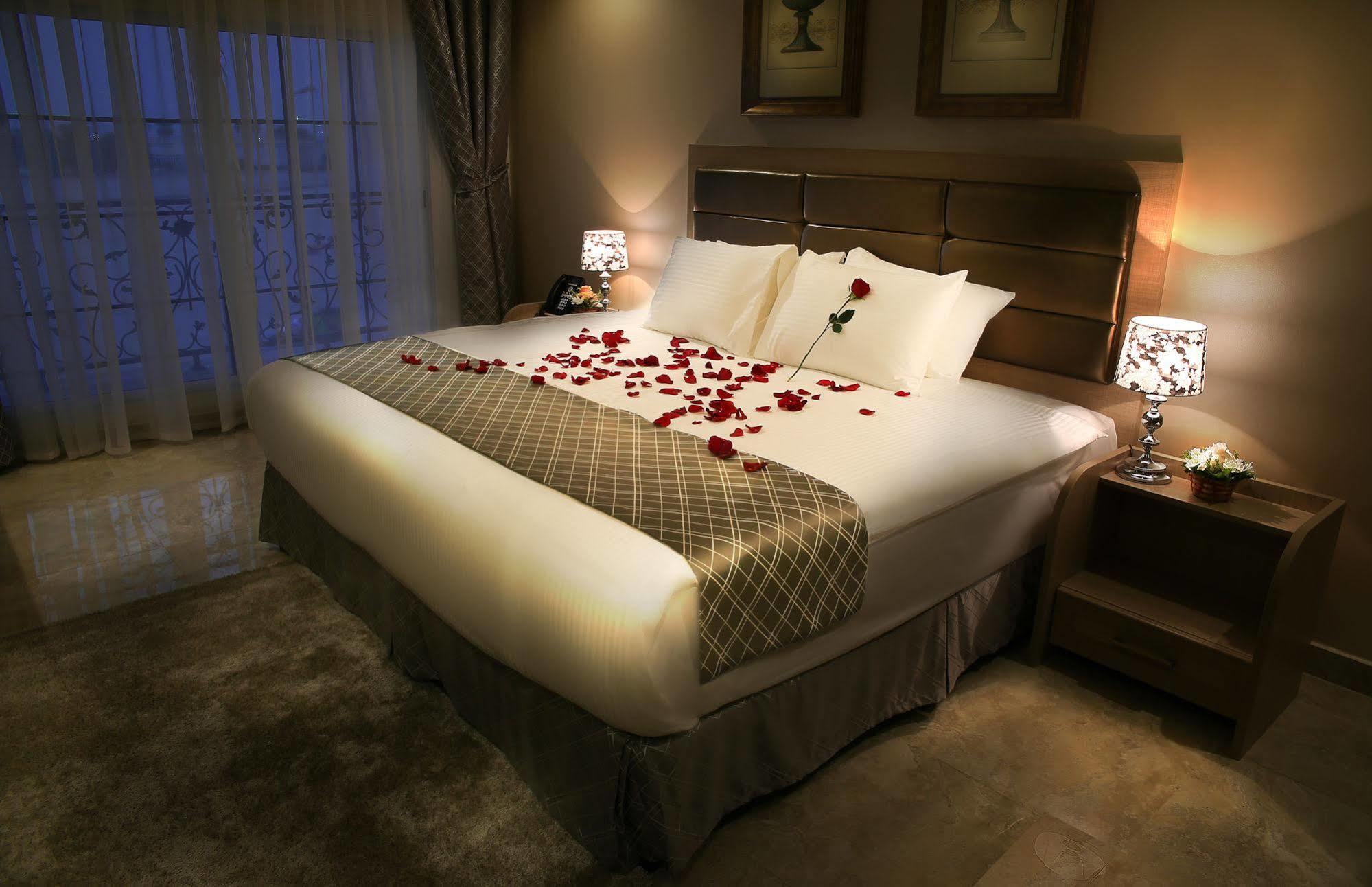 Adams Hotel Kuwait City Ngoại thất bức ảnh